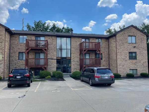 9564 Woodland Hills Drive, West Chester, OH 45011