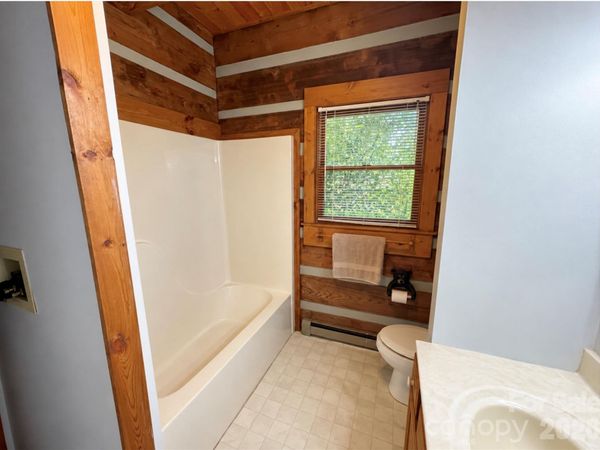 100 Creek Bend Road, Waynesville, NC 28785
