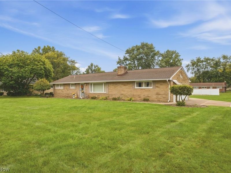 6787 Kirby Avenue NE, Canton, OH 44721 Photo 2