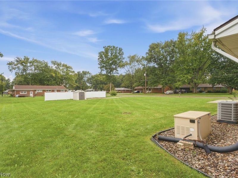 6787 Kirby Avenue NE, Canton, OH 44721 Photo 37