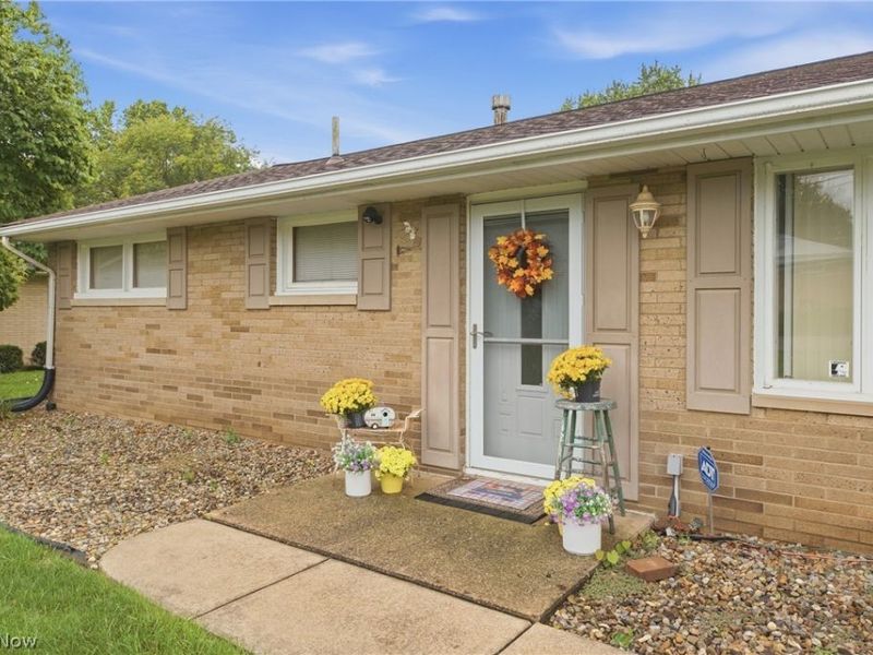 6787 Kirby Avenue NE, Canton, OH 44721 Photo 4