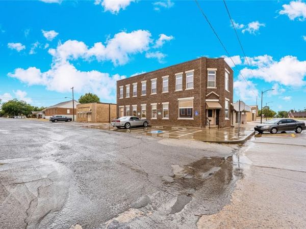 201 N Noble Avenue, Watonga, OK 73772