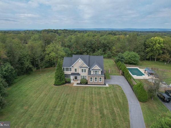 898 DECLARATION DRIVE, CHARLES TOWN, WV 25414