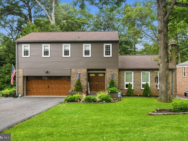 10 NASSAU CIRCLE, READING, PA 19607