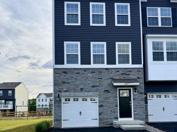 209 INDEPENDENCE COURT, SELLERSVILLE, PA 18960