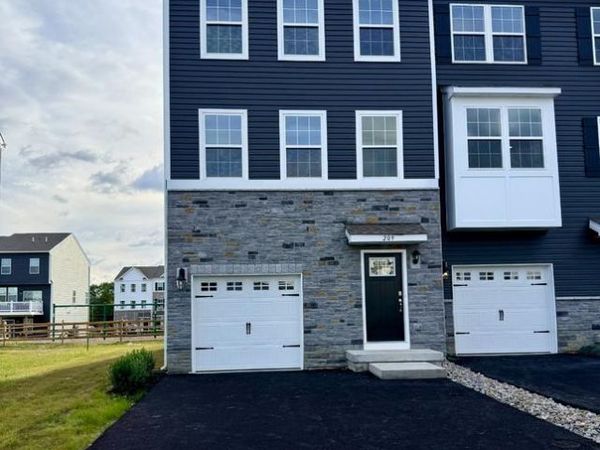 209 INDEPENDENCE COURT, SELLERSVILLE, PA 18960