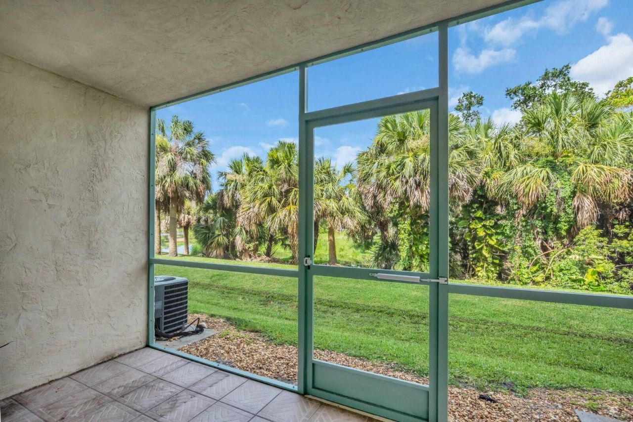 7294 Cloister Drive, Unit 4, Sarasota, FL 34231 Photo