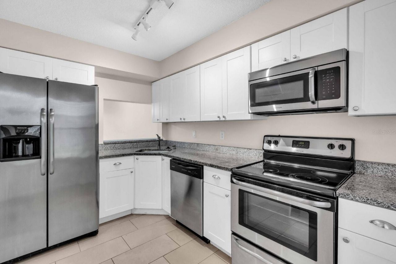 7294 Cloister Drive, Unit 4, Sarasota, FL 34231 Photo