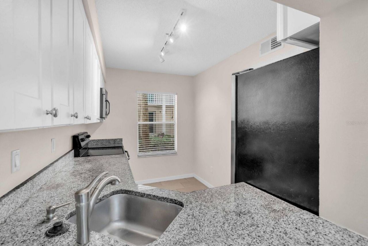7294 Cloister Drive, Unit 4, Sarasota, FL 34231 Photo