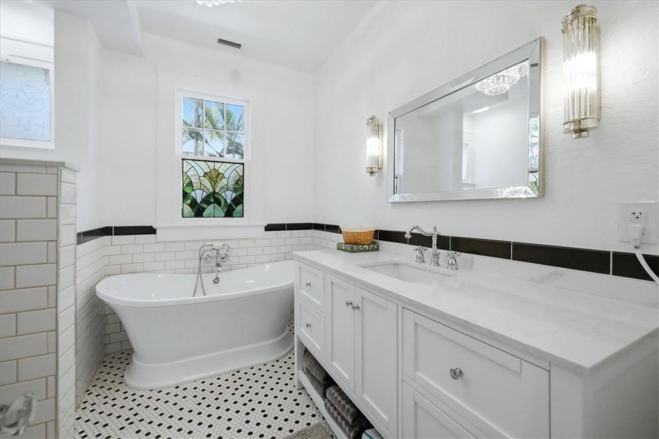 4116 Swift Road, Sarasota, FL 34231 Photo