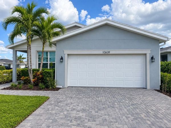 10639 SW Hensley St, Port St. Lucie, FL 34987