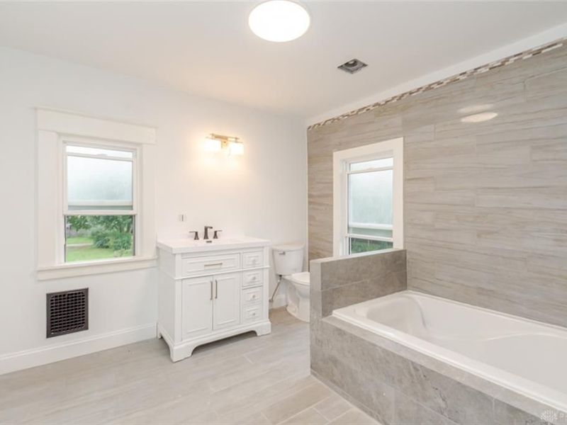 110 N Sutphin Street, Middletown, OH 45042 Photo 29