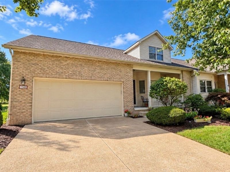 2548 Glenshire Circle , Uniontown, OH 44685 Photo 3