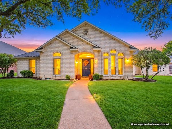 9505 Lost Trails Drive, Waco, TX 76712
