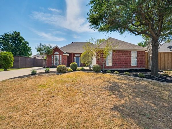 1005 Diane Street, Aubrey, TX 76227