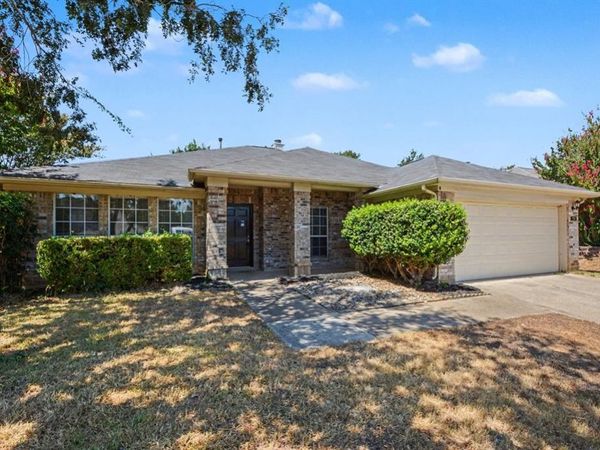 737 Oak Dale Avenue, Lake Dallas, TX 75065