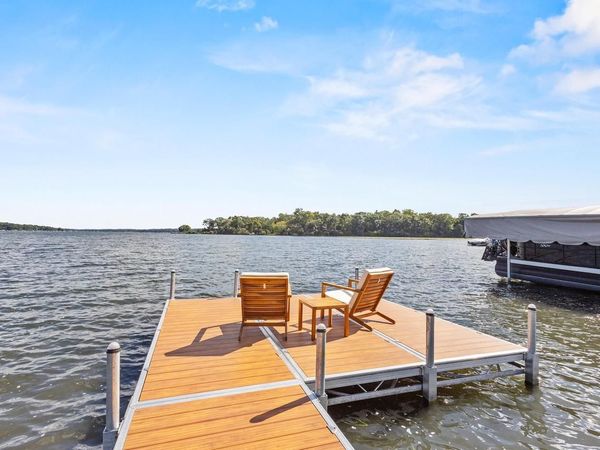 3906 Country Ln DRIVE, Delavan, WI 53115