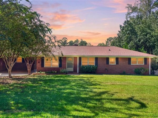 3813 Todd Drive, Oakwood, GA 30566