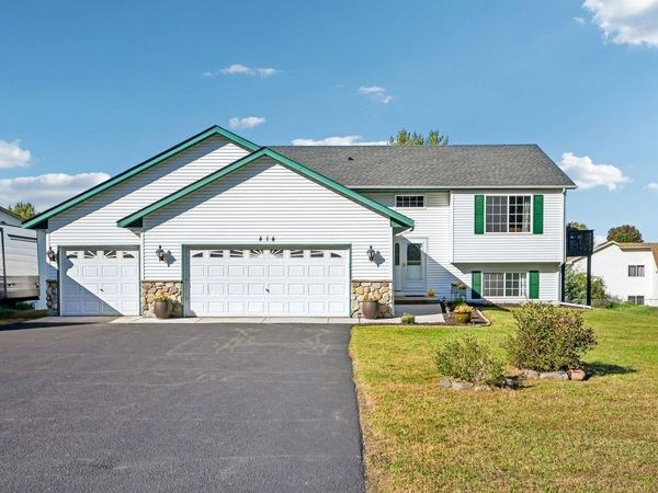414 Roosevelt Drive, Dresser, WI 54009
