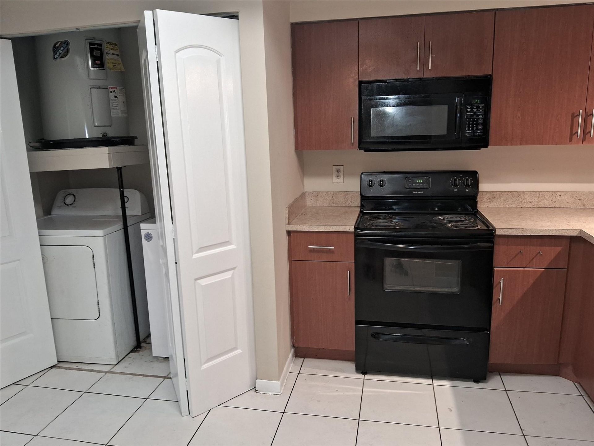 4669 NW 89th Avenue, Sunrise, FL 33351 Photo