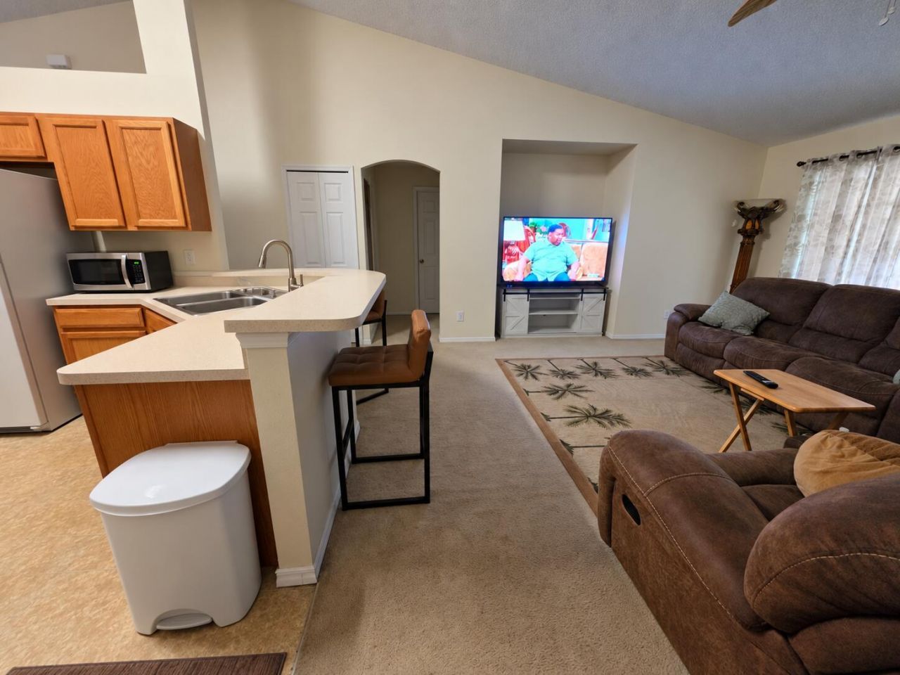 472 SE Justine Terrace, Port Saint Lucie, FL 34983 Photo