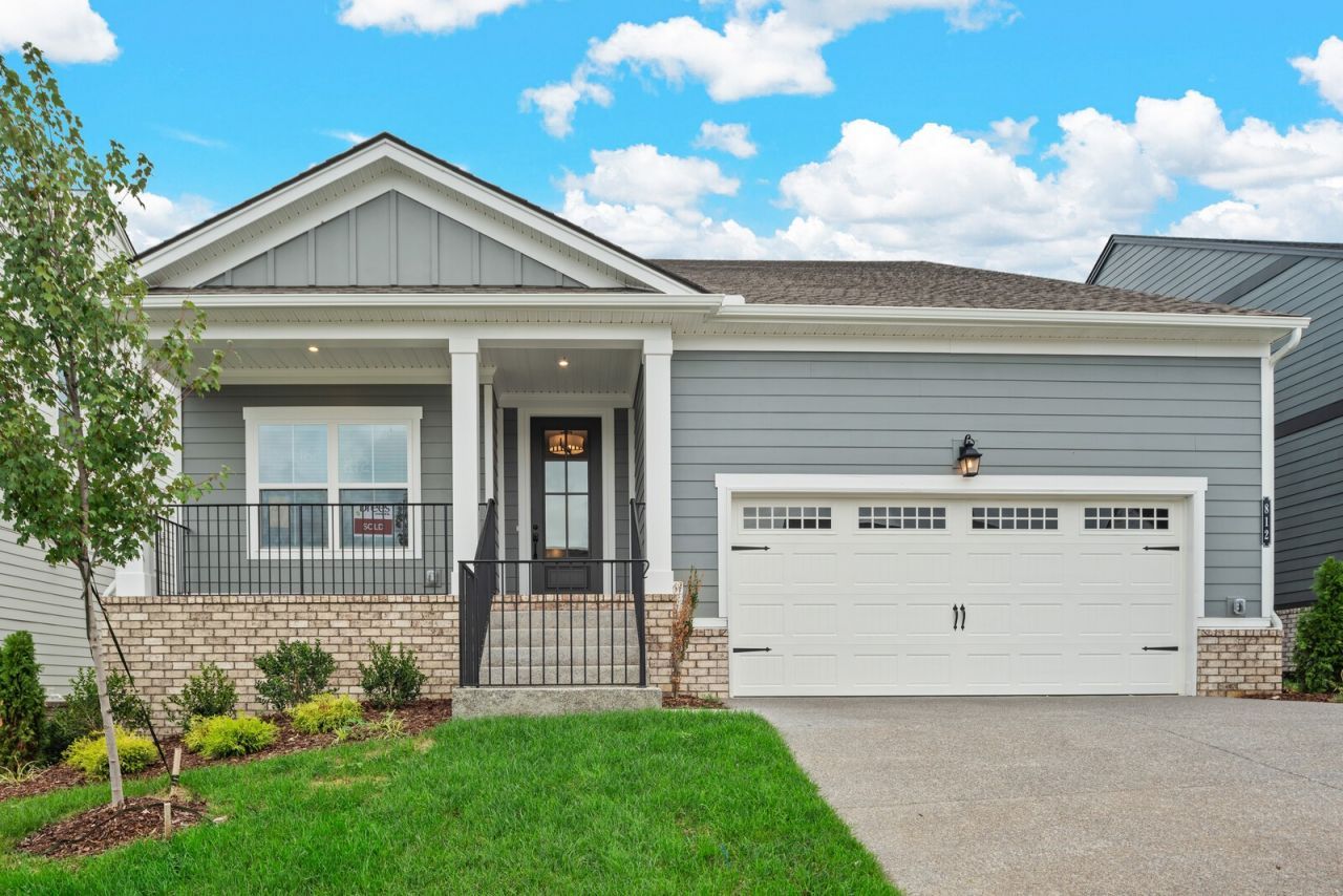 1053 Cherry Tree Dr, Mount Juliet, TN 37122 Main Photo