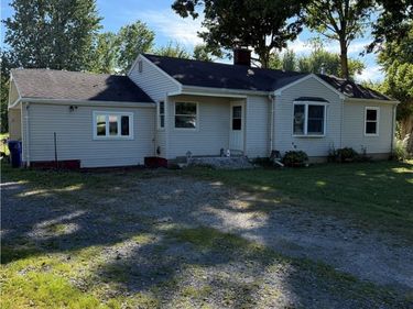 1600 Lockport Road, Youngstown, NY 14174