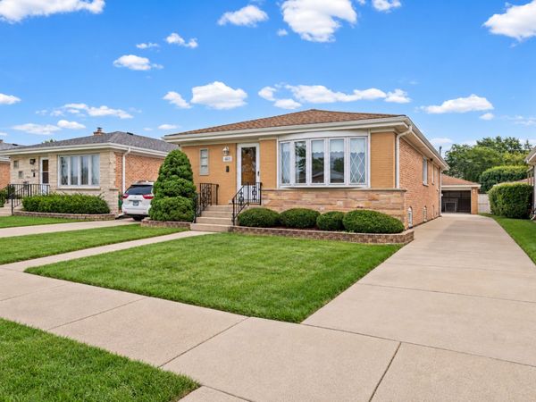 4815 N Knight Avenue , Norridge, IL 60706