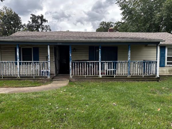1331 Simms Street, Aurora, IL 60505