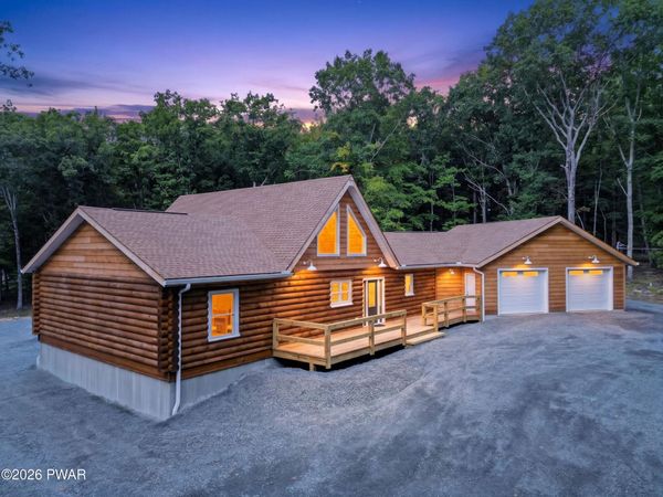 205 Garrity Road, Hawley, PA 18428