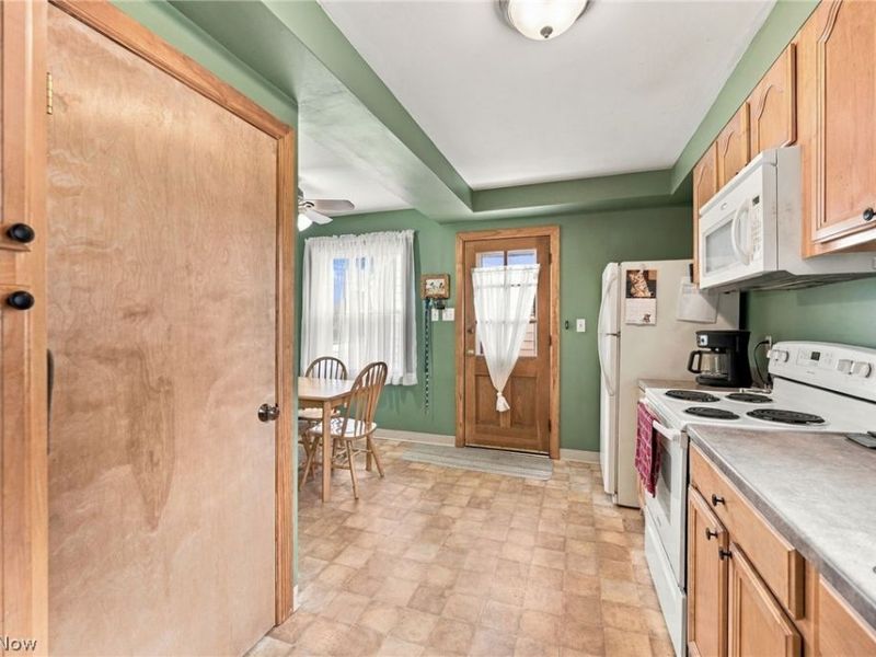 29808 Robert Street, Wickliffe, OH 44092 Photo 10
