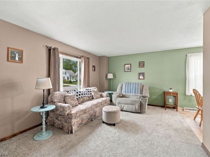 29808 Robert Street, Wickliffe, OH 44092 Photo 3
