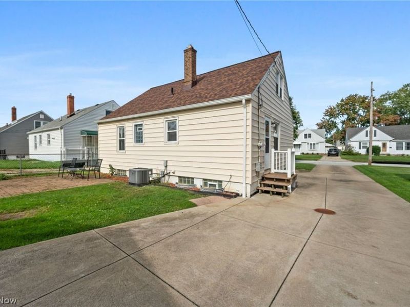 29808 Robert Street, Wickliffe, OH 44092 Photo 31