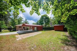 1145 Mathis Court photo 4