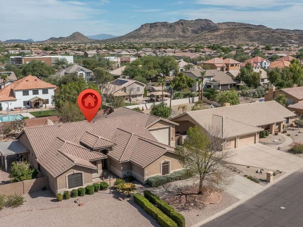 5452 W WEST WIND Drive, Glendale, AZ 85310