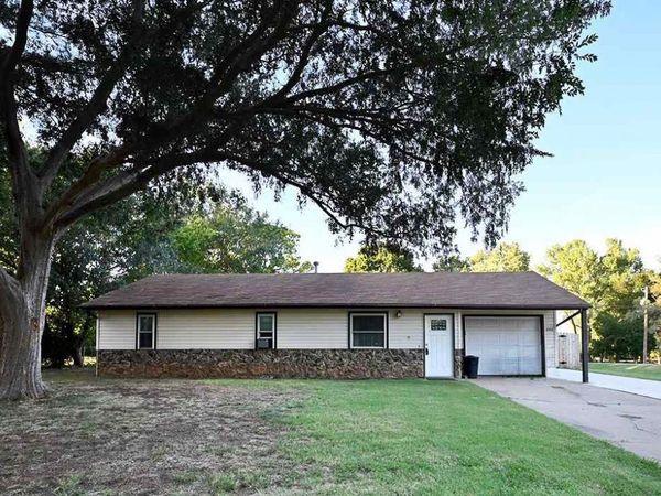 2102 W 24th Avenue, Stillwater, OK 74074