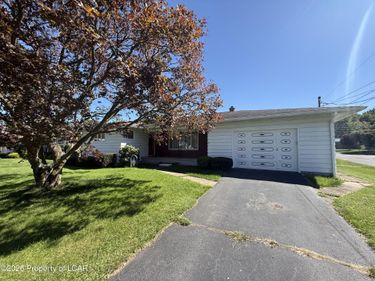 4 4th Street, Jenkins Township, PA 18640