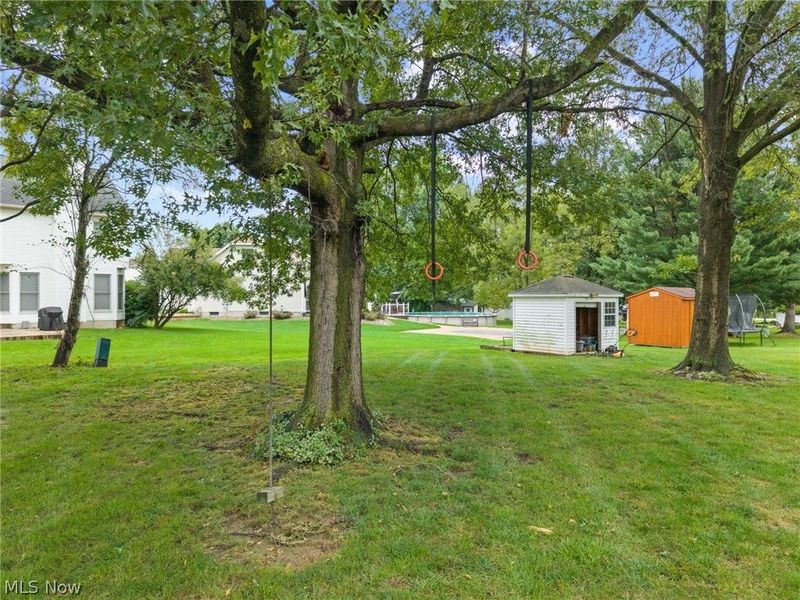692 Thelma Drive , Wadsworth, OH 44281 Photo 10