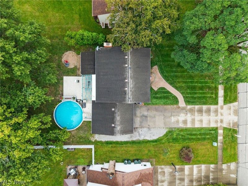 692 Thelma Drive , Wadsworth, OH 44281 Photo 12