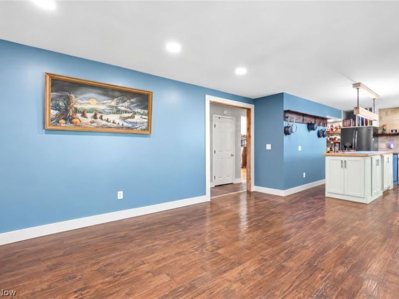 692 Thelma Drive , Wadsworth, OH 44281 Photo 13
