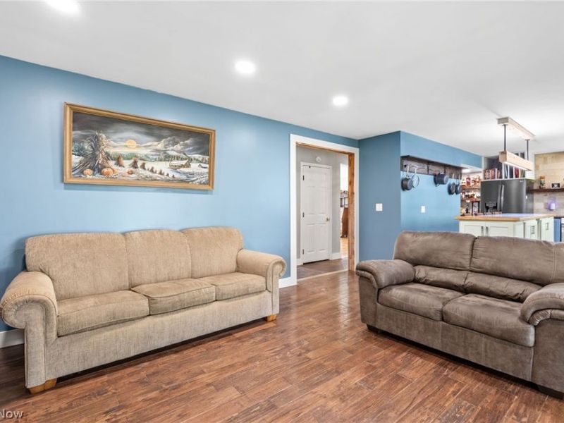 692 Thelma Drive , Wadsworth, OH 44281 Photo 14