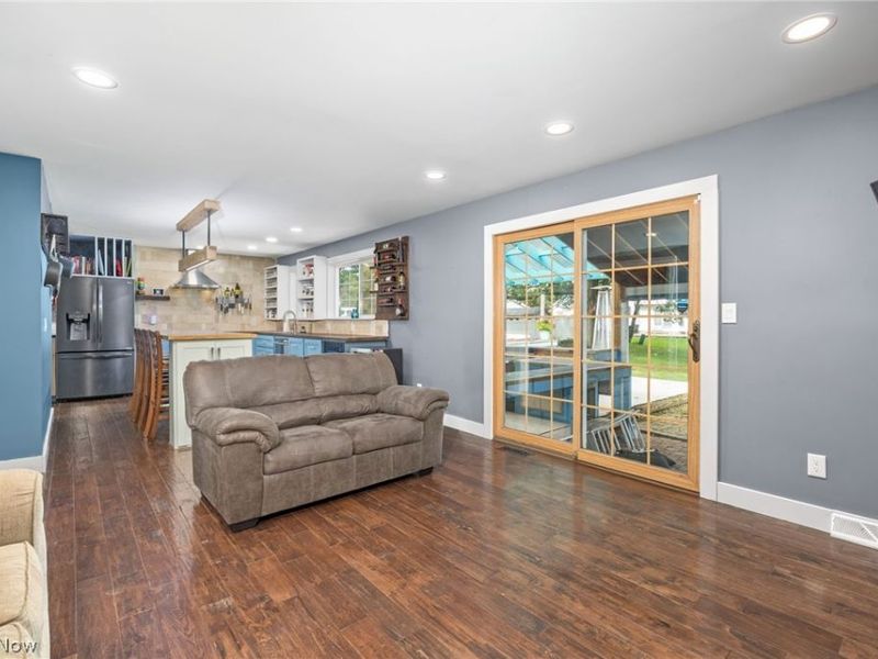 692 Thelma Drive , Wadsworth, OH 44281 Photo 18
