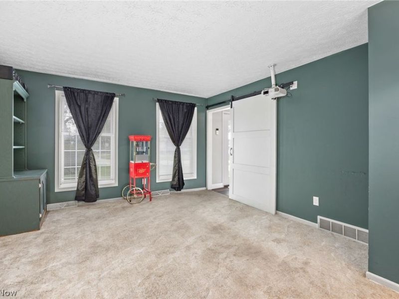 692 Thelma Drive , Wadsworth, OH 44281 Photo 28