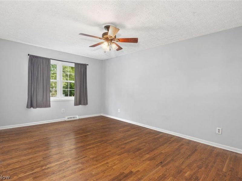 692 Thelma Drive , Wadsworth, OH 44281 Photo 33