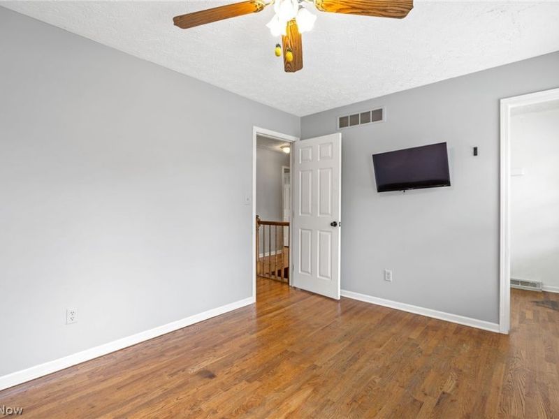 692 Thelma Drive , Wadsworth, OH 44281 Photo 41