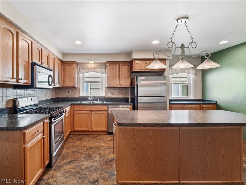 4810 Fairlawn Road, Lyndhurst, OH 44124 Photo 14