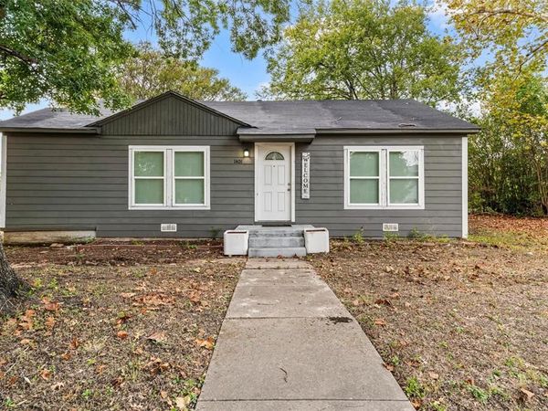 1401 Texas Avenue , Mart, TX 76664