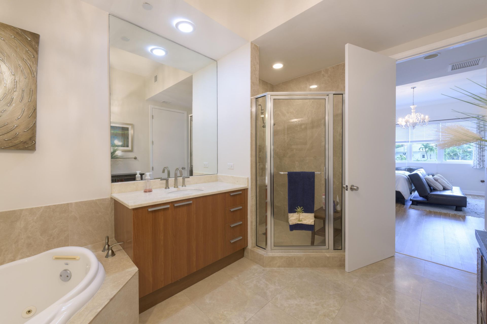 2650 Lake Shore Drive, Unit 101, Riviera Beach, FL 33404 Photo