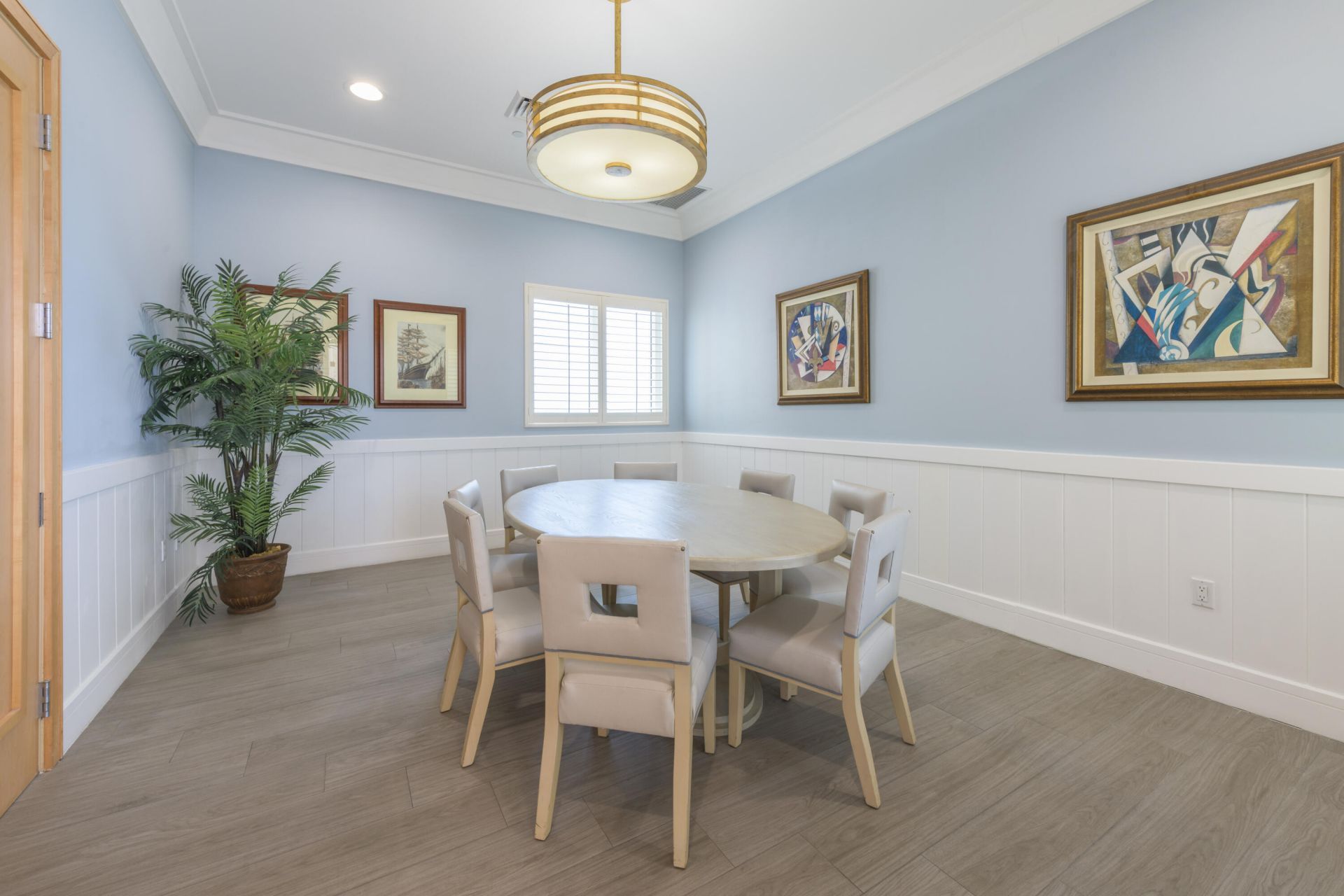 2650 Lake Shore Drive, Unit 101, Riviera Beach, FL 33404 Photo