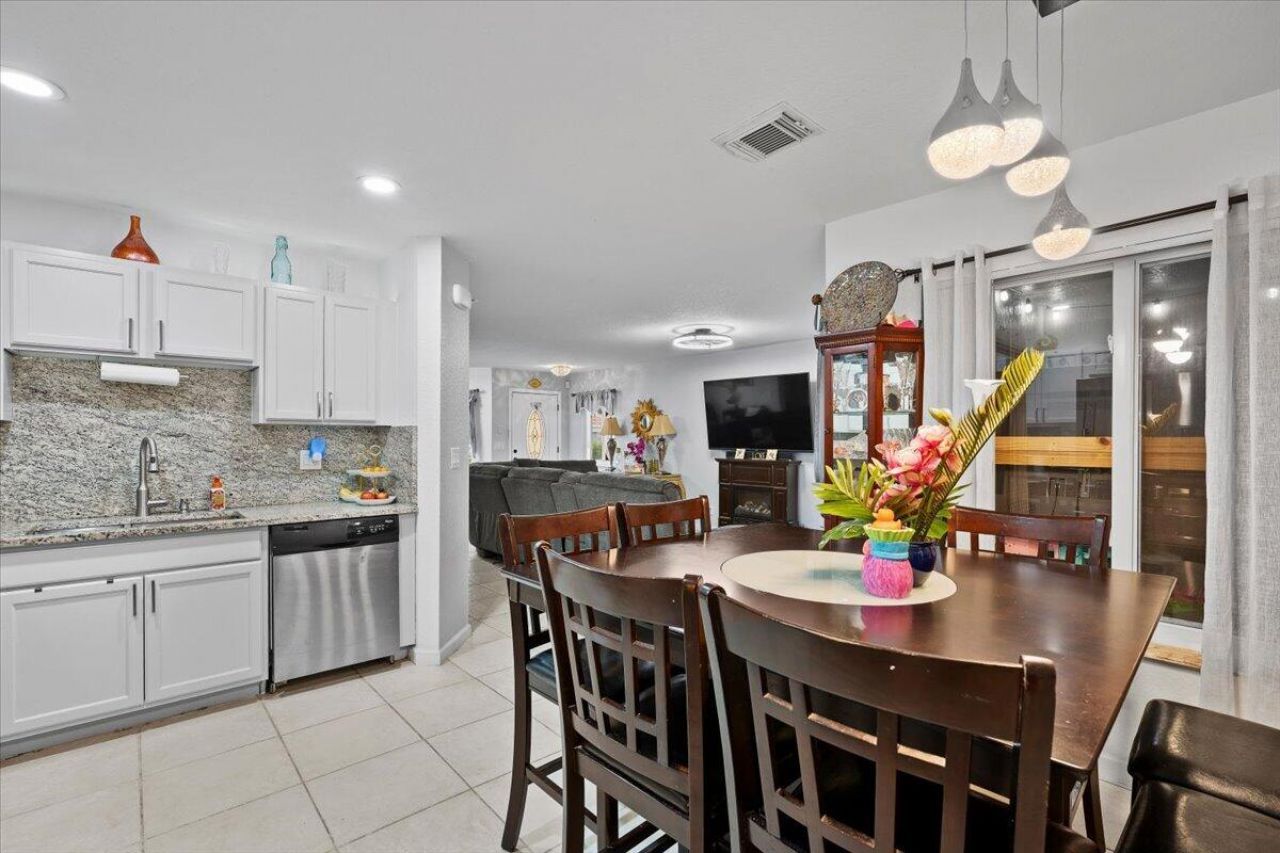 7108 Hawks Nest Terrace, Riviera Beach, FL 33407 Photo
